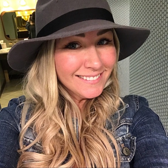 ✨Meet Crystal✨ - Picture 6 of 8